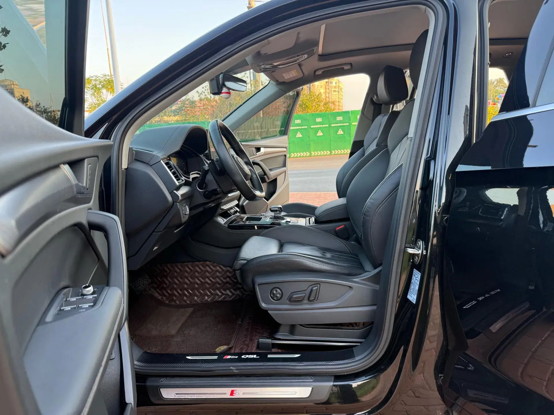 2022 AUDI Q5L thumbnail 4