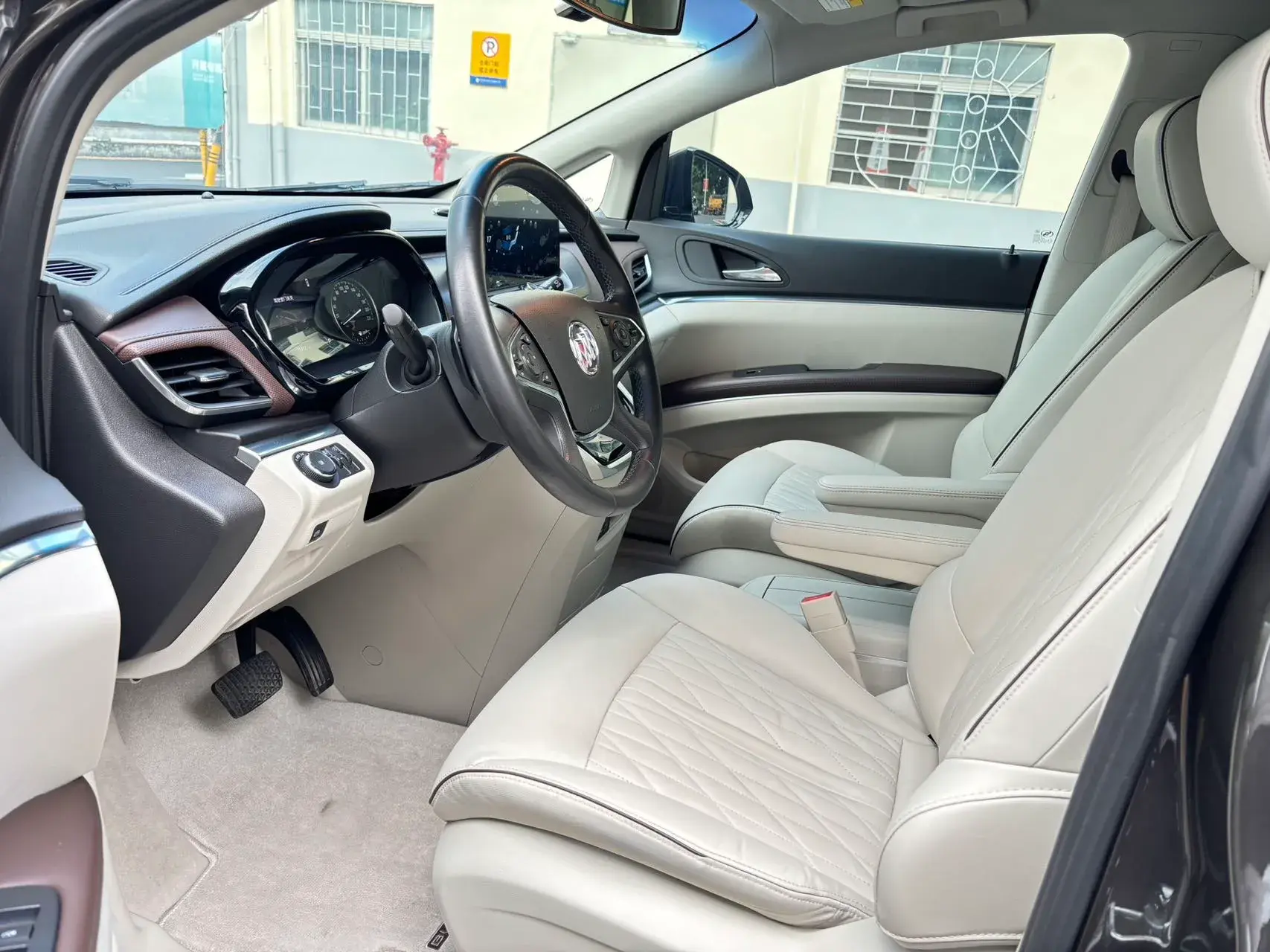 2022 BUICK GL8 thumbnail 3