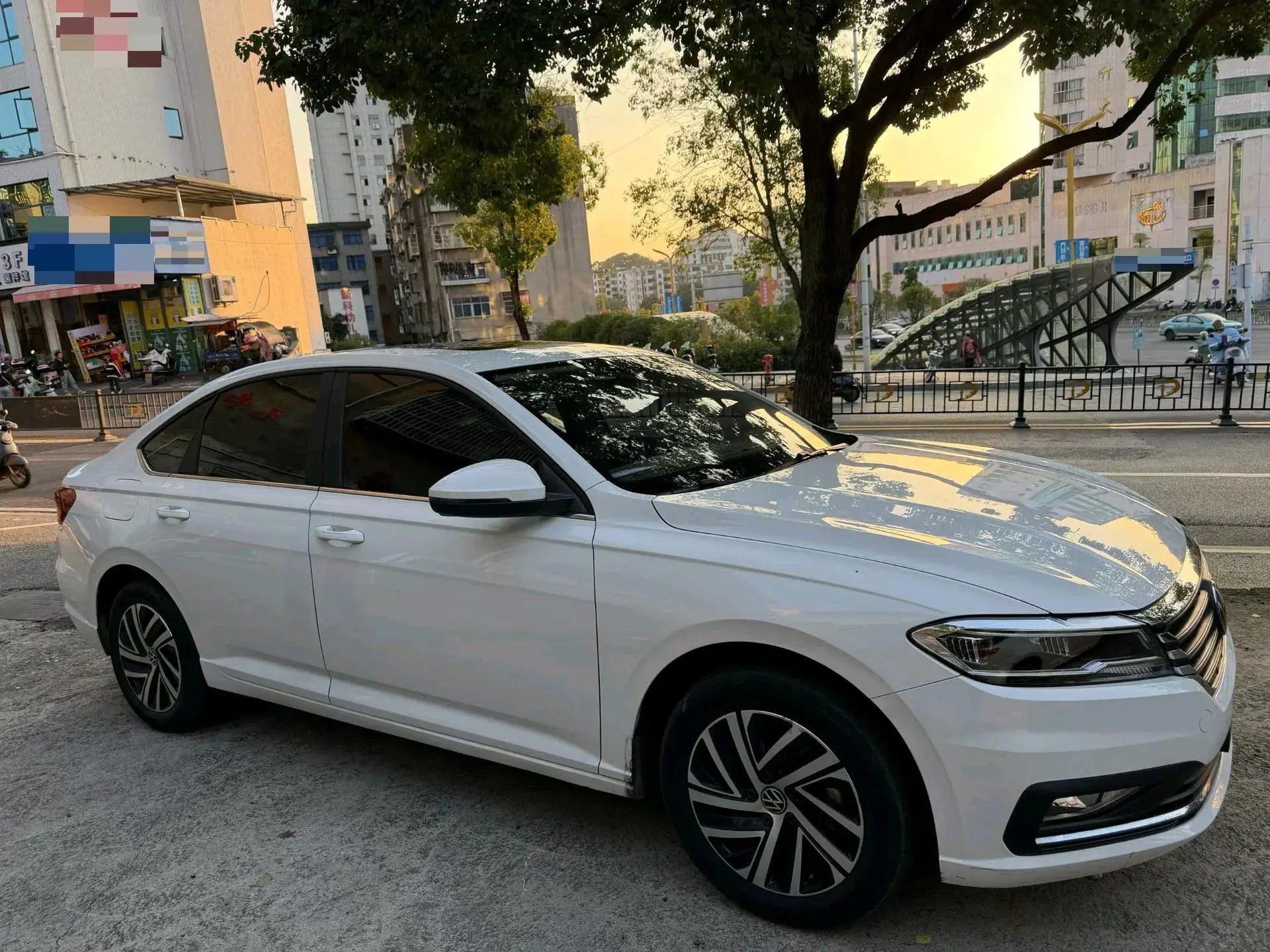 2021 VOLKSWAGEN LAVIDA thumbnail 2