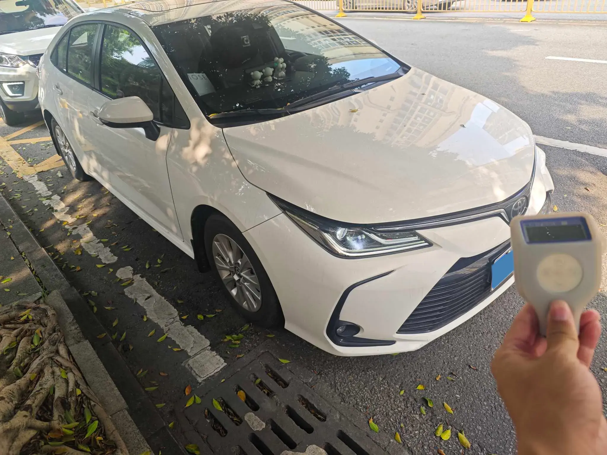 2021 TOYOTA COROLLA thumbnail 4