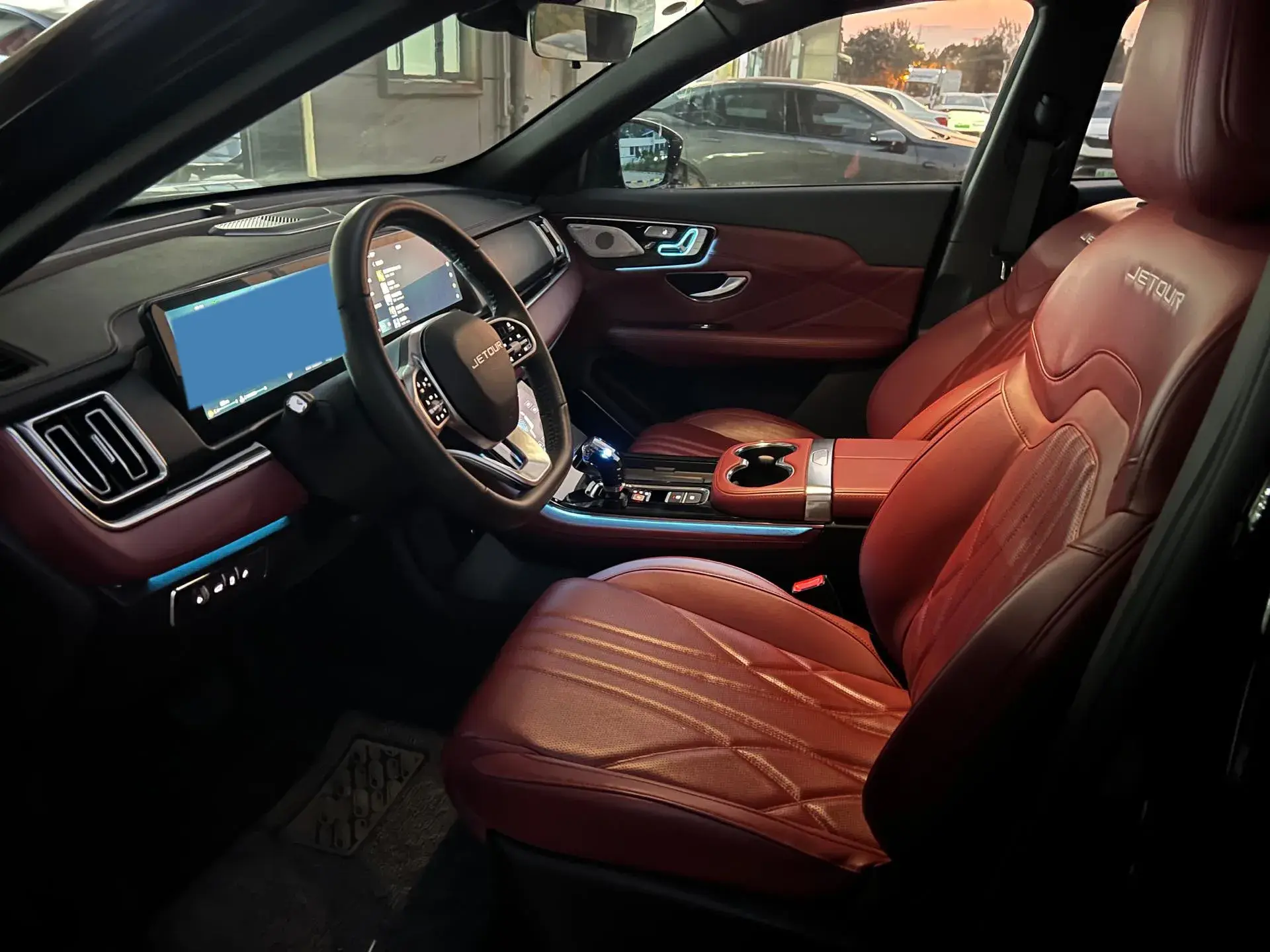 2025 JETOUR X70 thumbnail 4