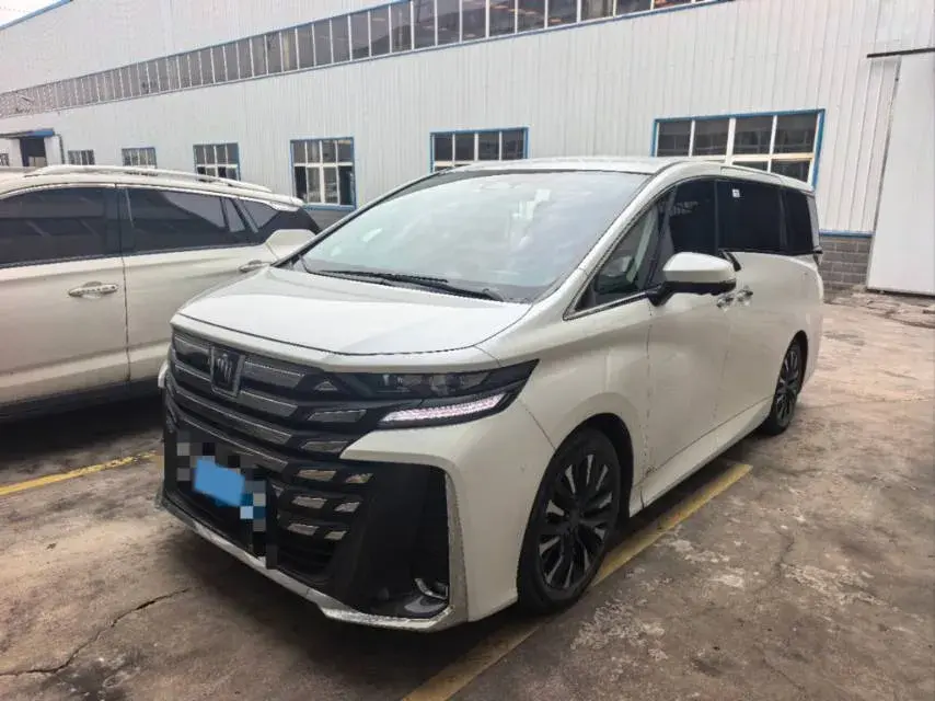 2024 TOYOTA VELLFIRE view 1