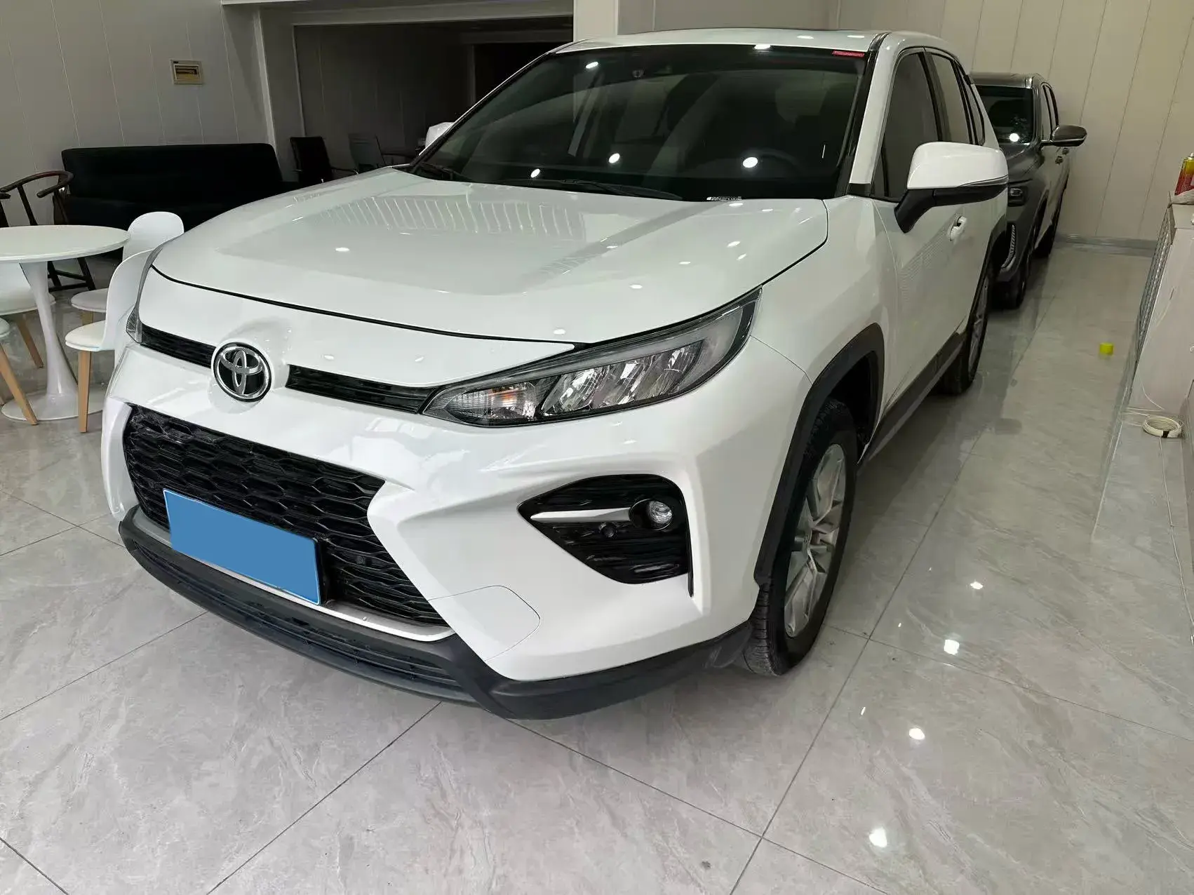 2021 TOYOTA WILDLANDER view 1