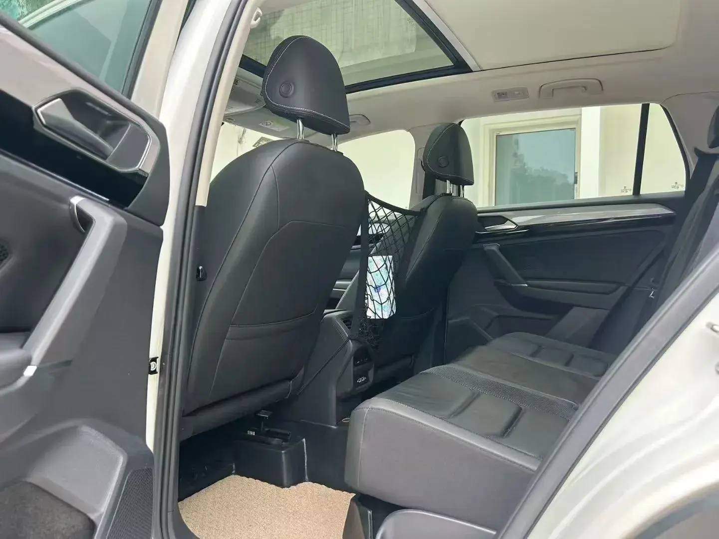 2019 VOLKSWAGEN TAYRON thumbnail 3