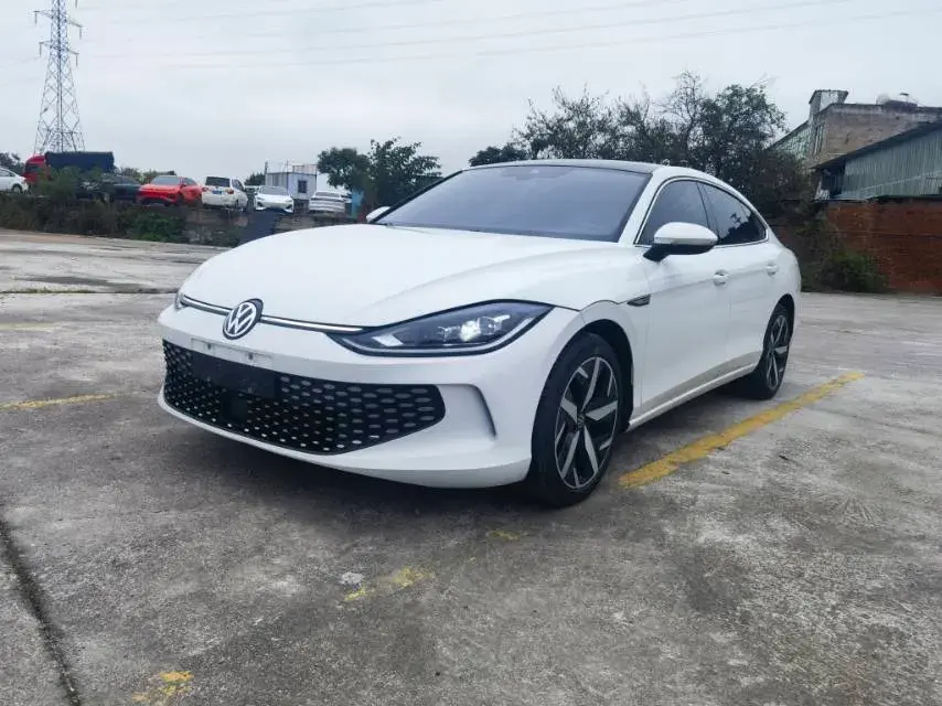 2024 VOLKSWAGEN LAMANDO view 1