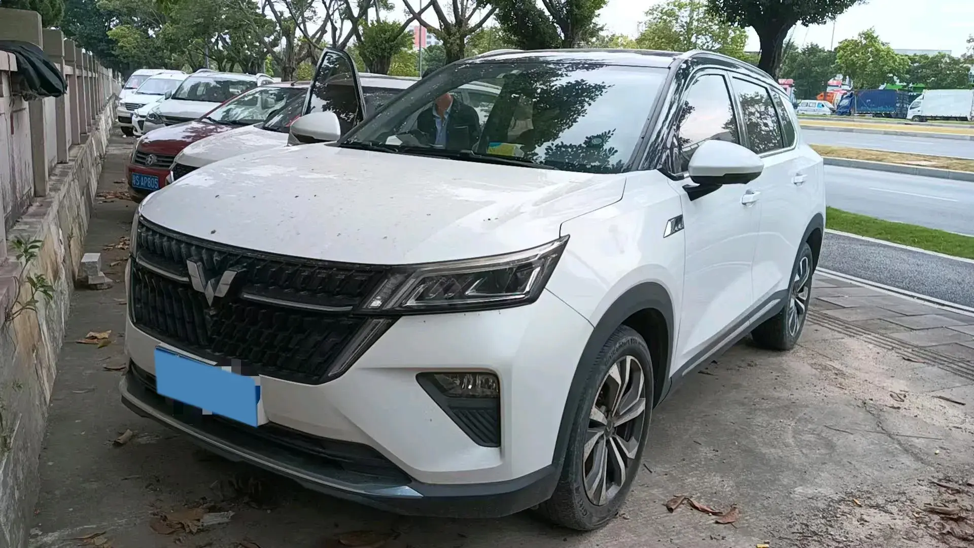 2021 WULING XINGCHEN view 1