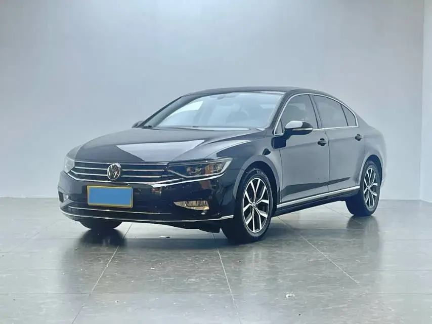 2020 VOLKSWAGEN MAGOTAN view 1