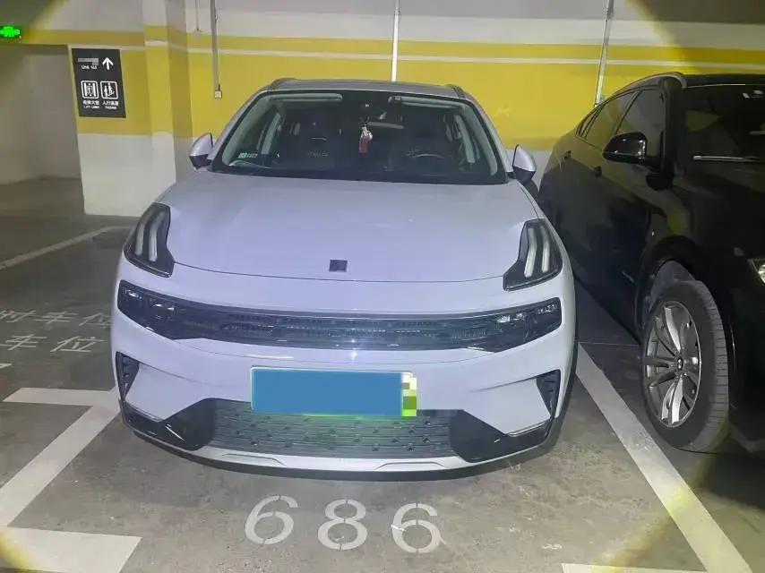 2022 LYNK&CO 06 thumbnail 2