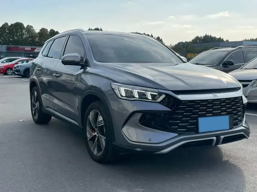 2025 BYD SONG thumbnail 3