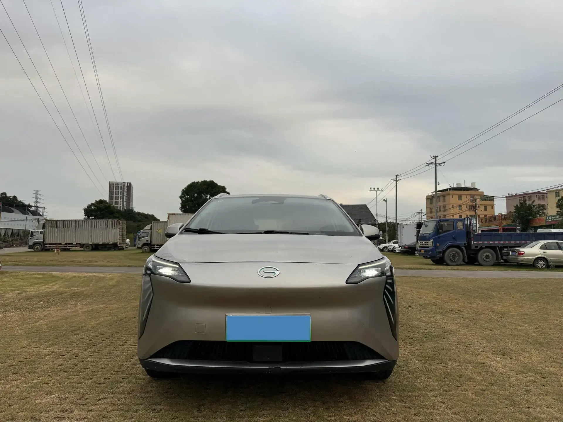 2023 AION Y thumbnail 2