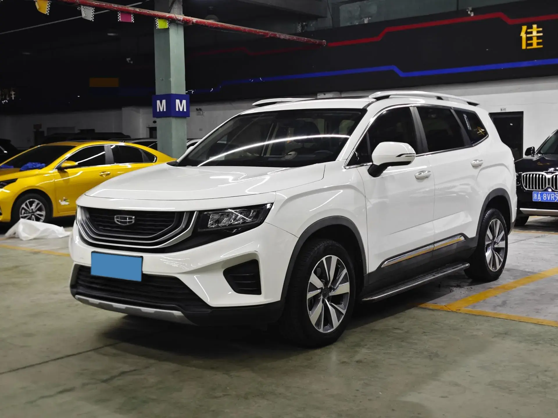 2020 GEELY OKAVANGO view 1