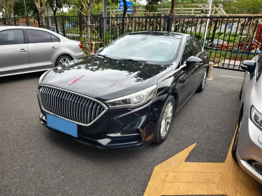 2019 HONGQI H5 view 1