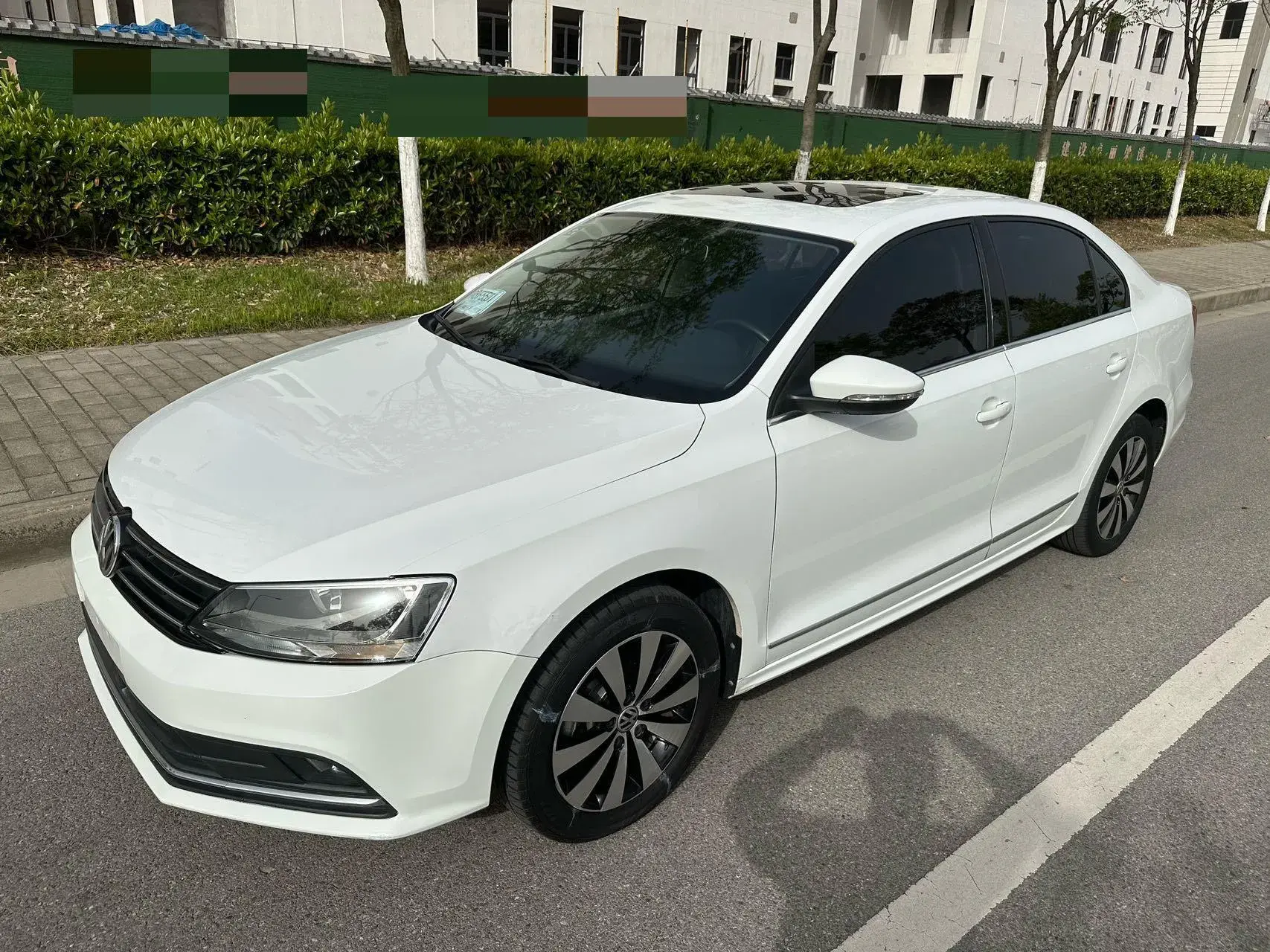 2018 VOLKSWAGEN SAGITAR view 1