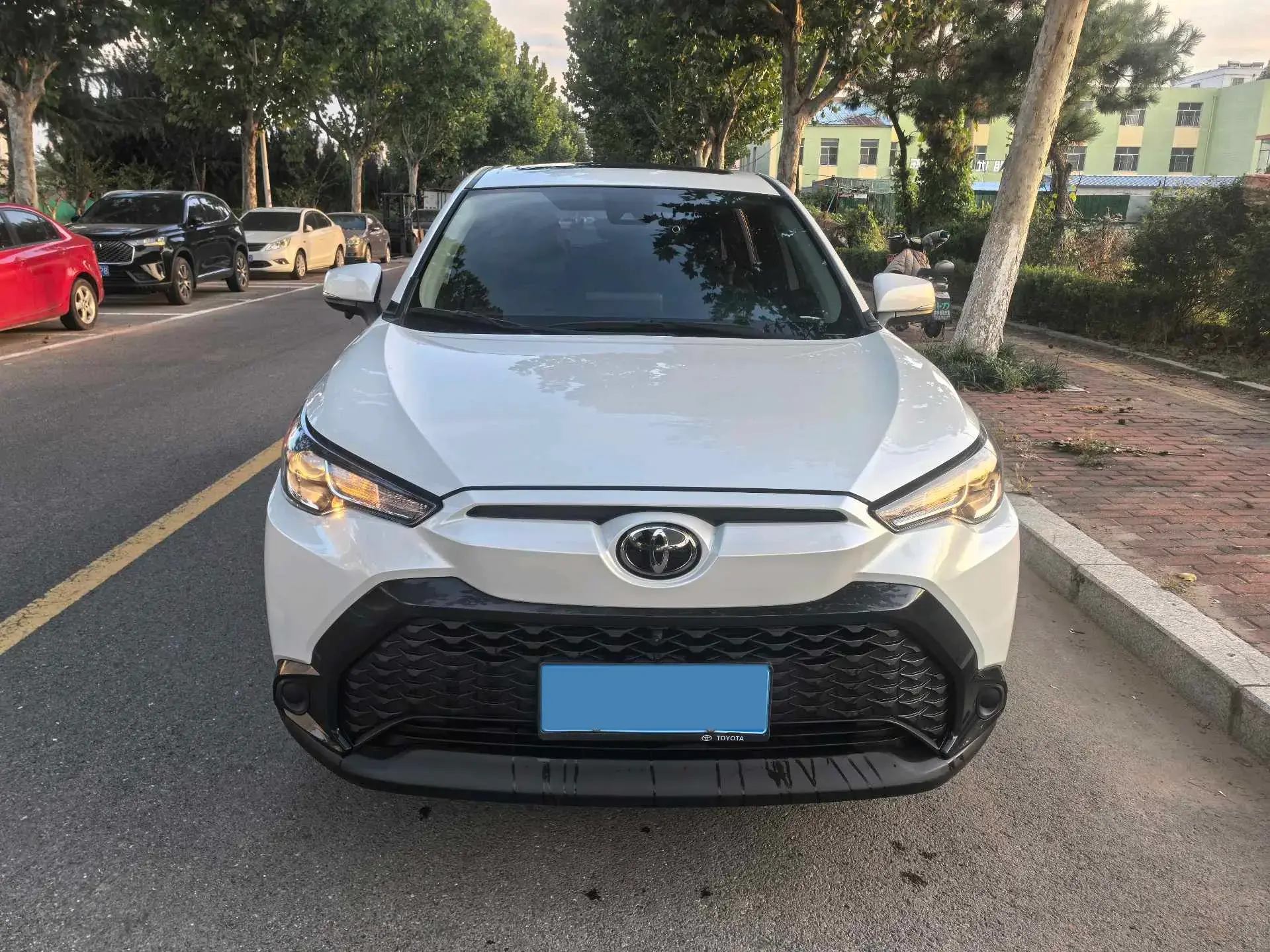 2022 TOYOTA FRONTLANDER thumbnail 2