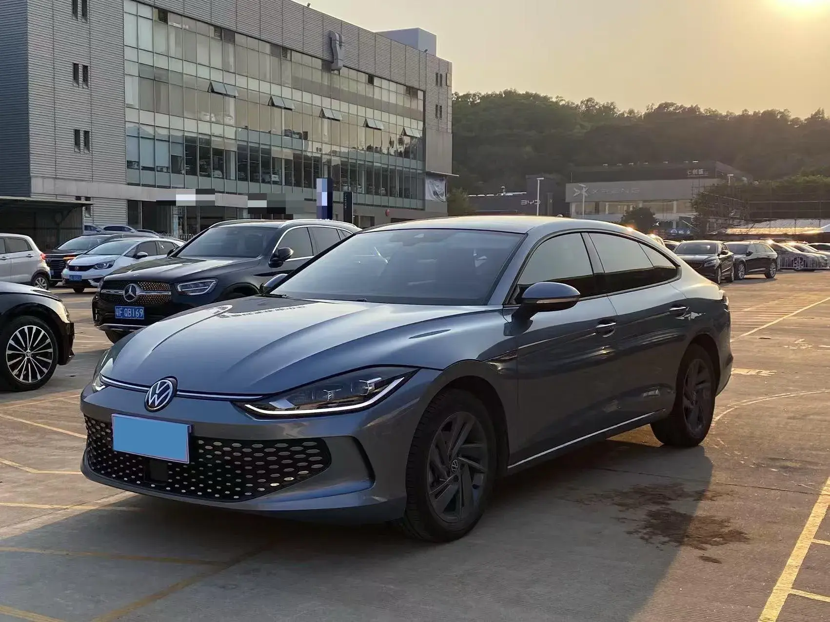 2023 VOLKSWAGEN LAMANDO view 1