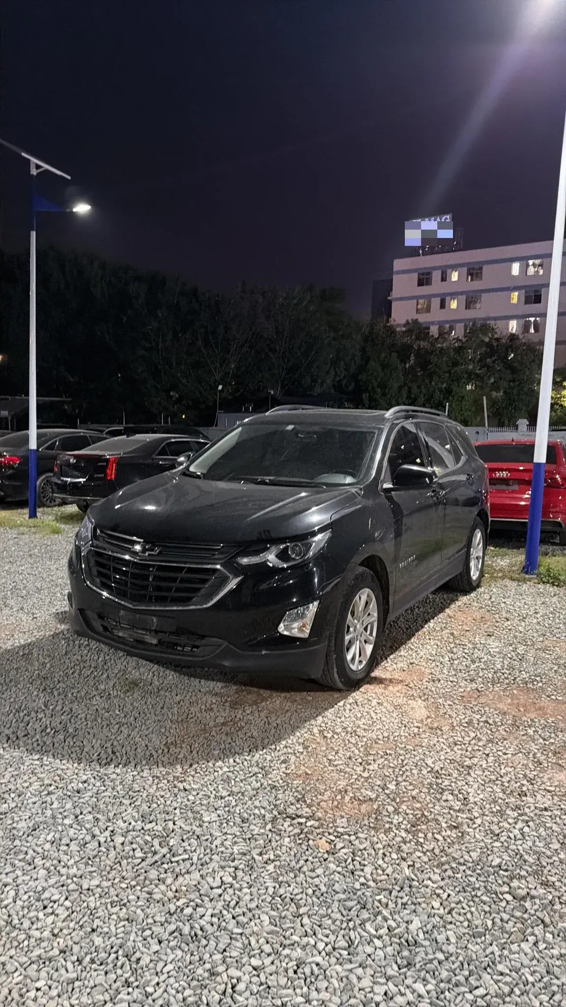 2019 CHEVROLET EQUINOX view 1