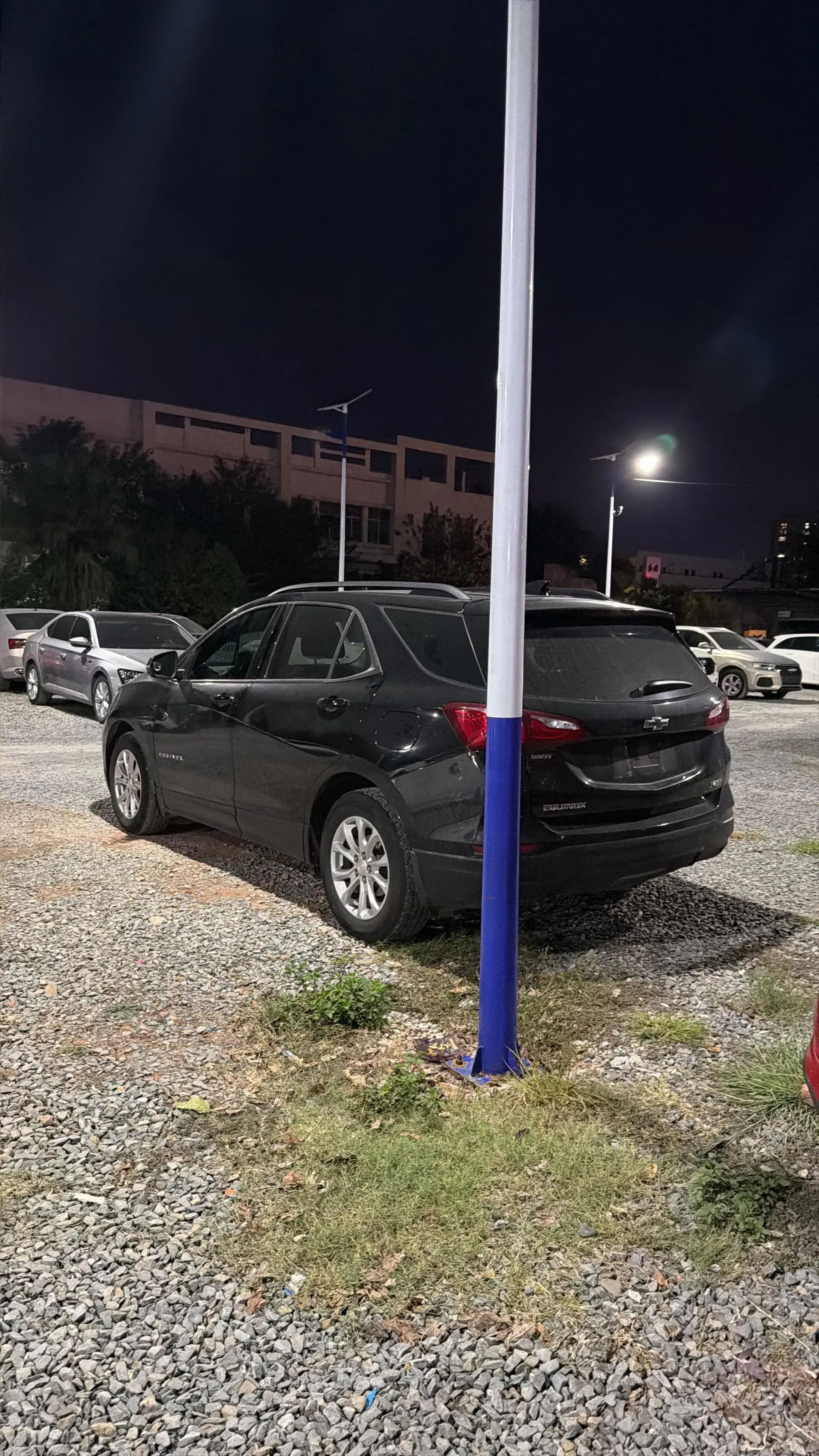 2019 CHEVROLET EQUINOX thumbnail 4