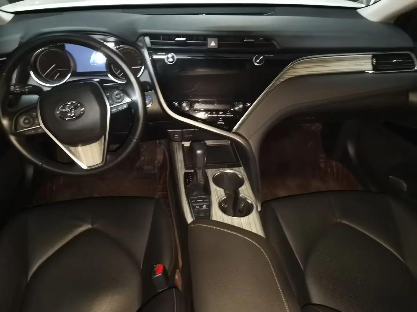 2019 TOYOTA CAMRY thumbnail 4