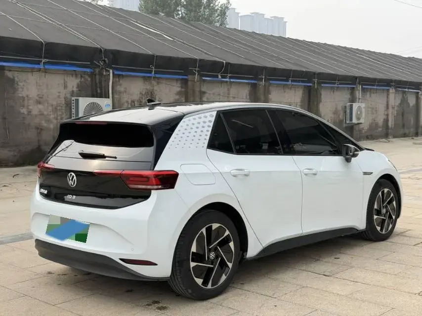 2023 VOLKSWAGEN ID.3 thumbnail 3