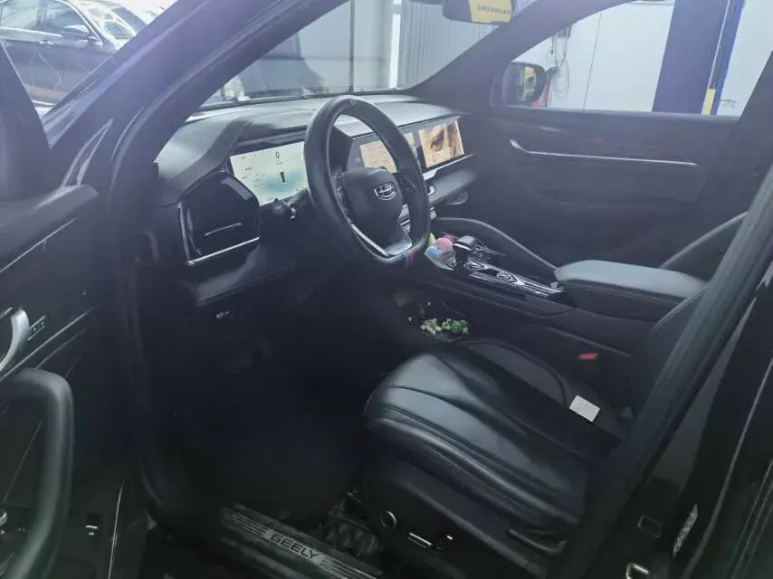 2024 GEELY MONJARO thumbnail 3