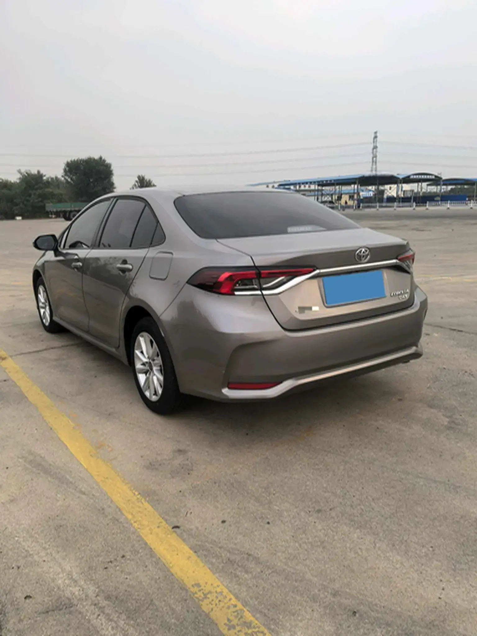 2021 TOYOTA COROLLA thumbnail 4