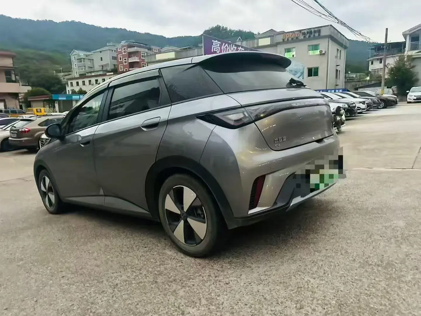 2023 BYD DOLPHIN thumbnail 4