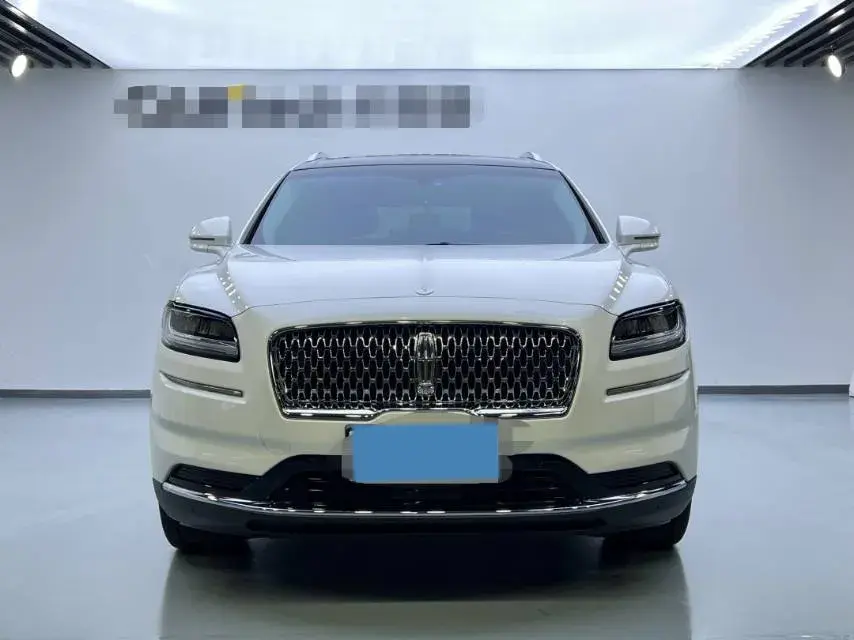 2021 LINCOLN NAUTILUS thumbnail 3