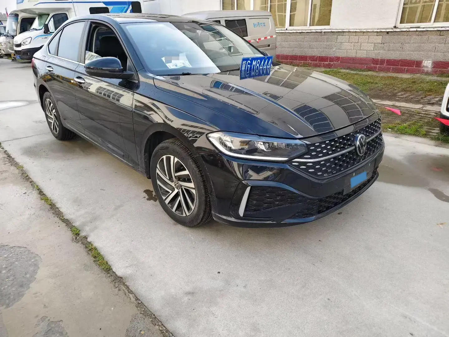 2024 VOLKSWAGEN LAVIDA thumbnail 2