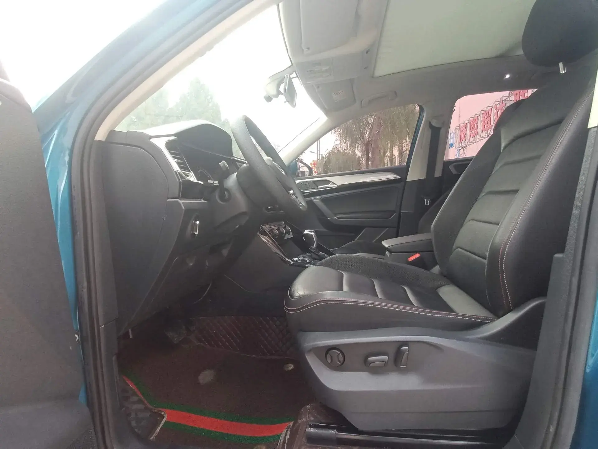 2019 VOLKSWAGEN TAYRON thumbnail 4