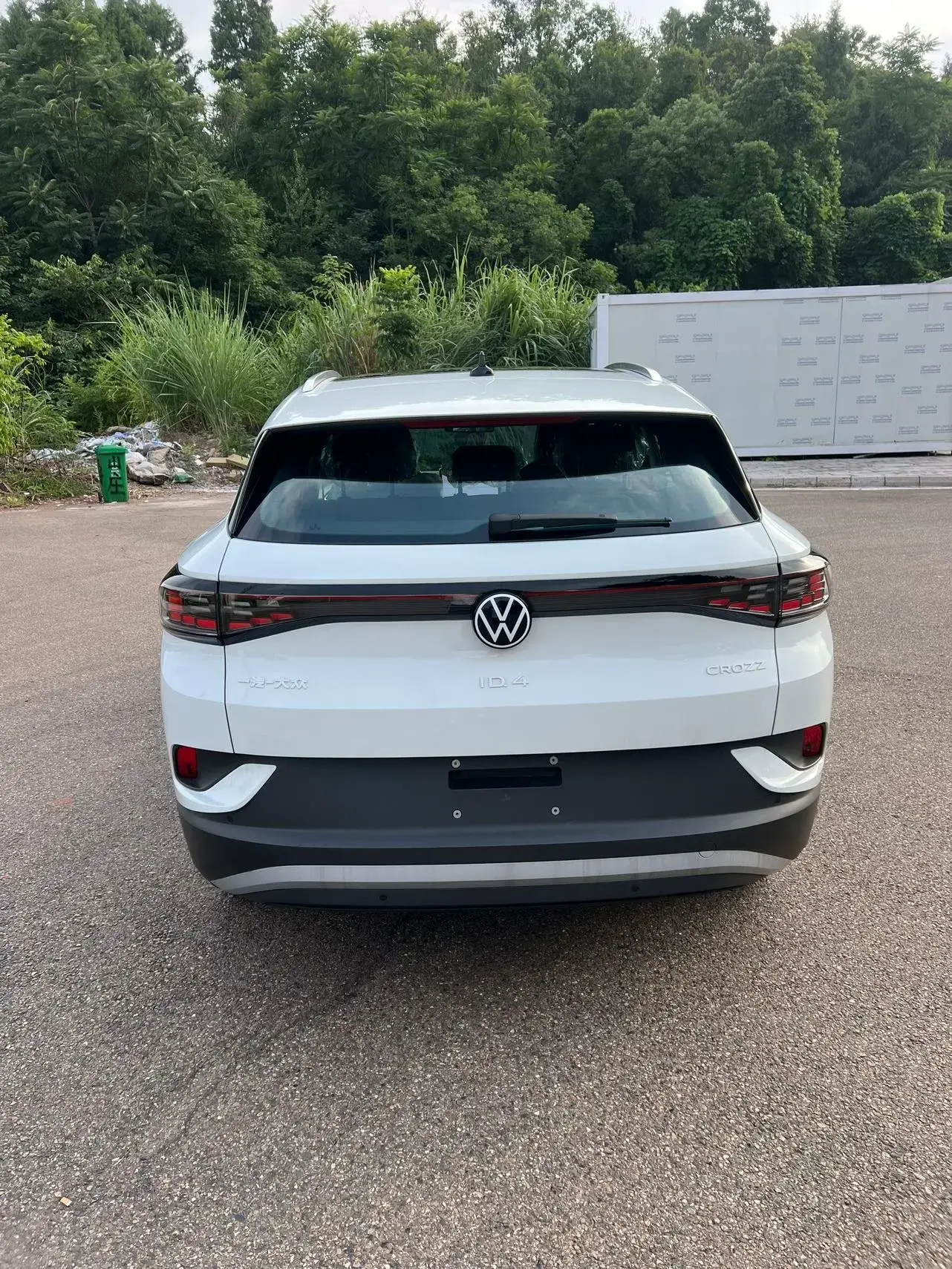 2023 VOLKSWAGEN ID.4 thumbnail 3