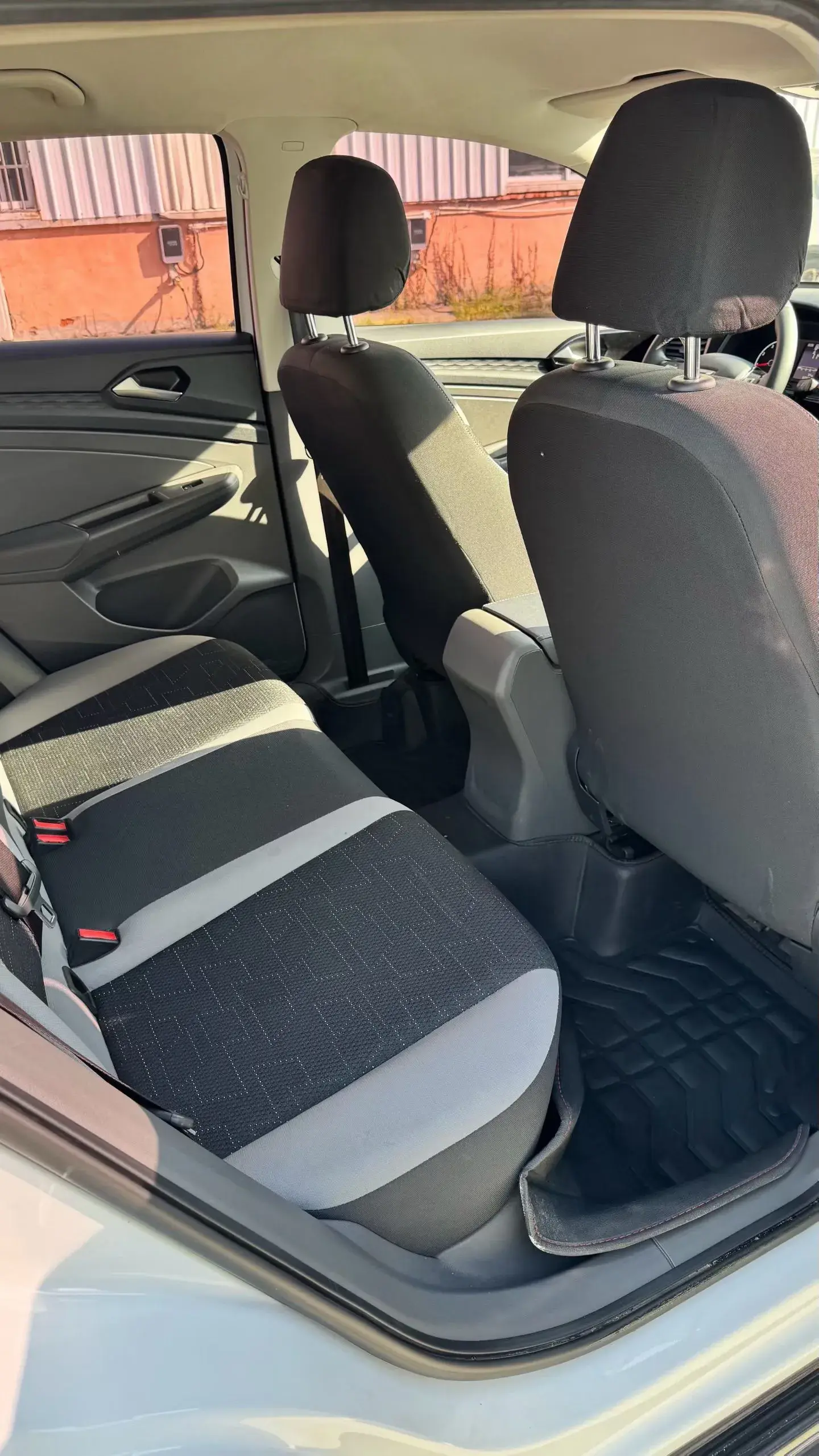 2019 JETTA VS5 thumbnail 4