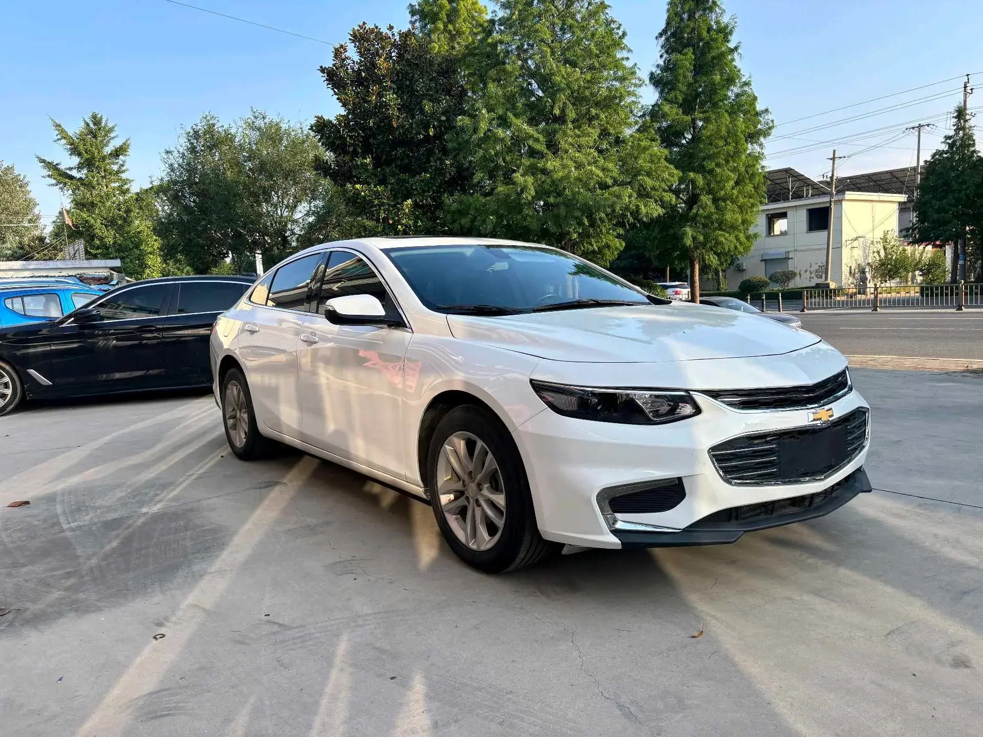 2018 CHEVROLET MALIBU thumbnail 3