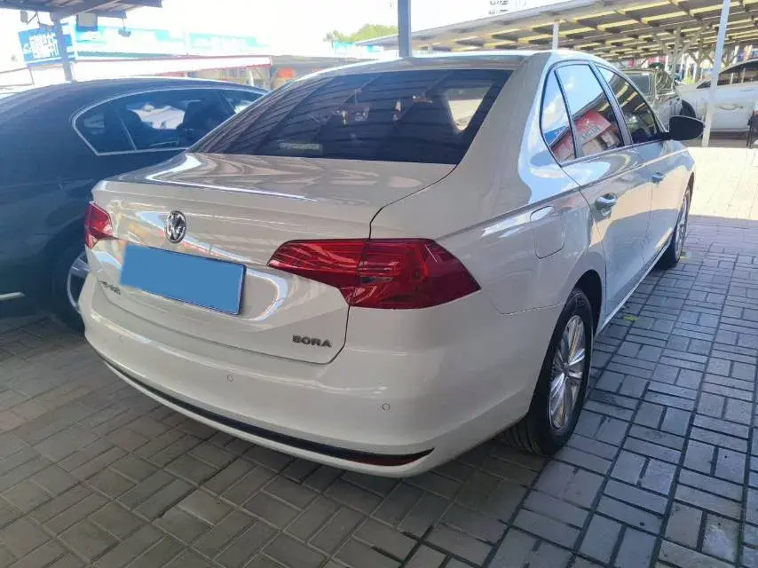 2018 VOLKSWAGEN BORA thumbnail 2