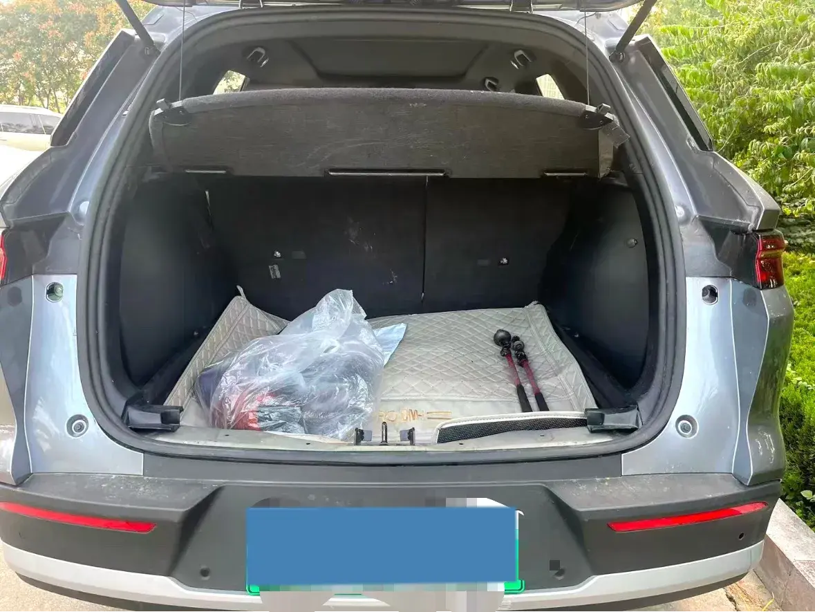 2023 BYD SONG thumbnail 3