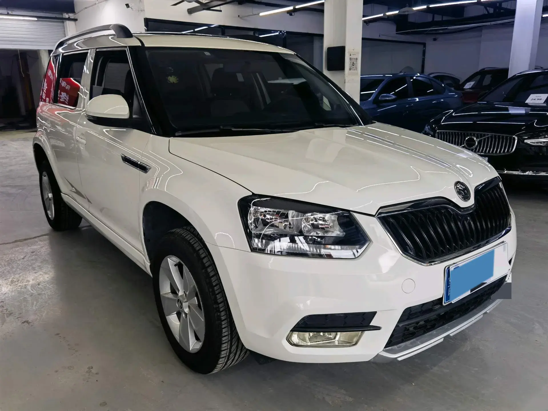 2017 SKODA YETI thumbnail 3