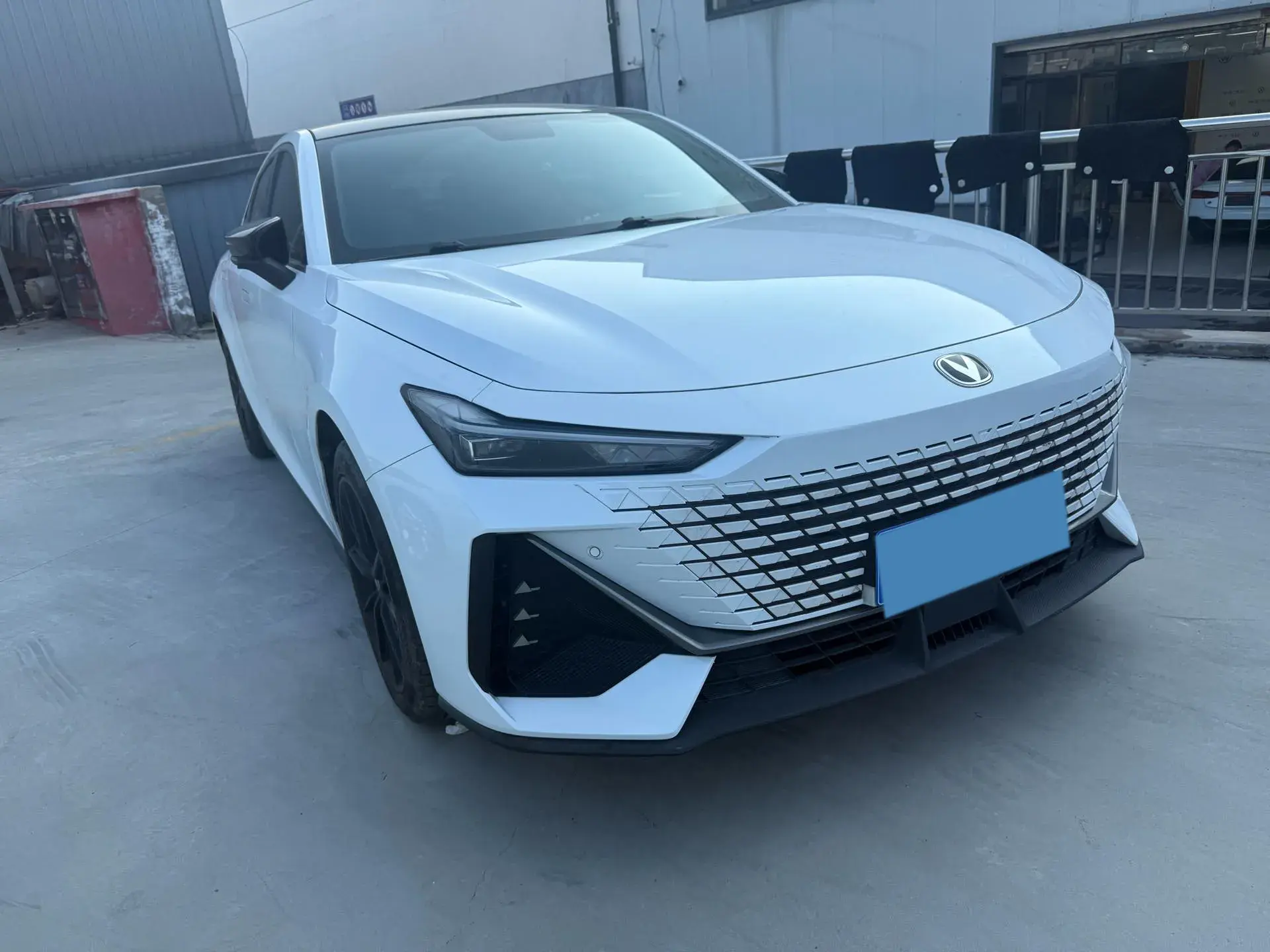 2022 CHANGAN UNI-V thumbnail 2