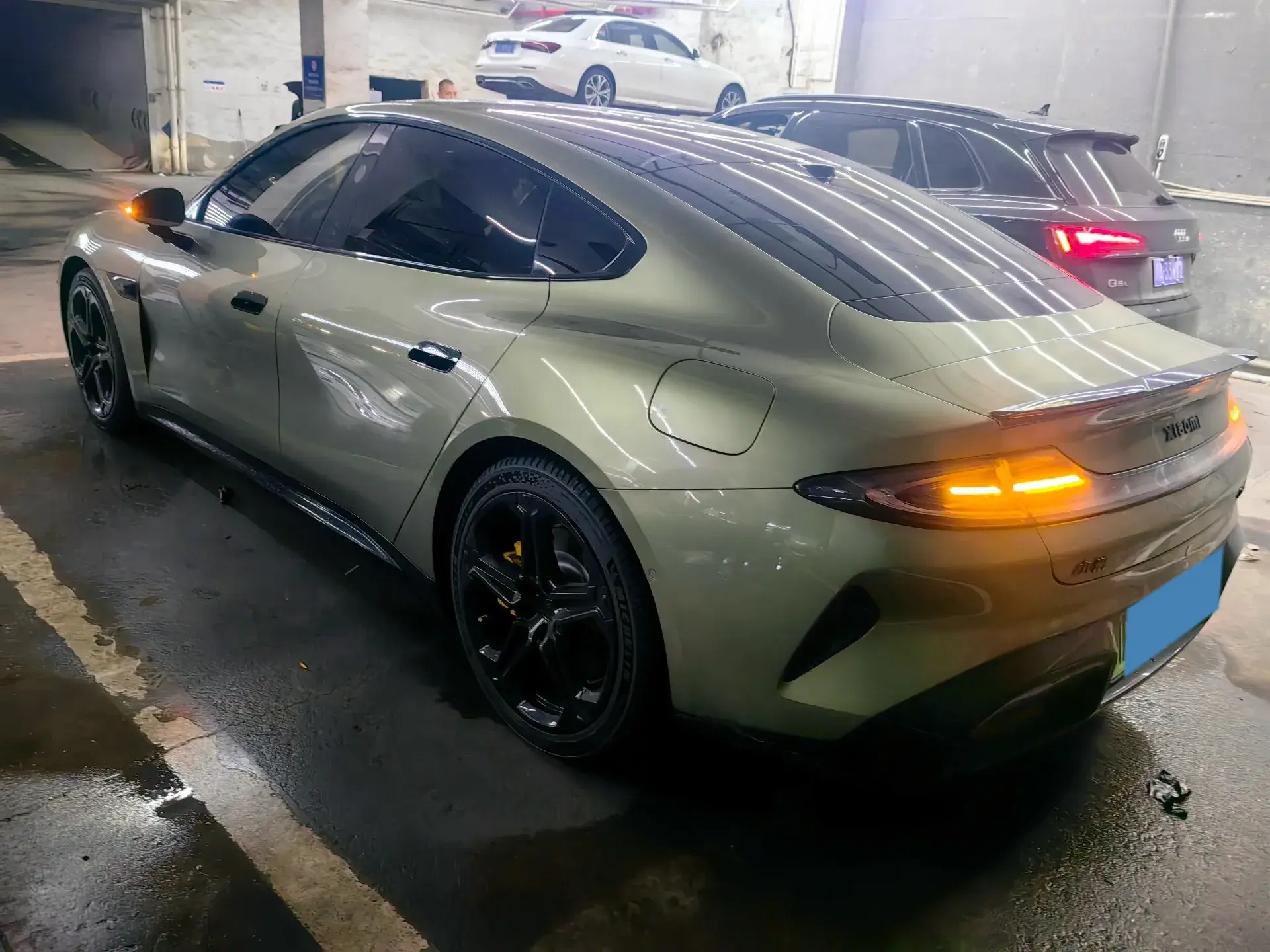 2024 MI SU7 thumbnail 3