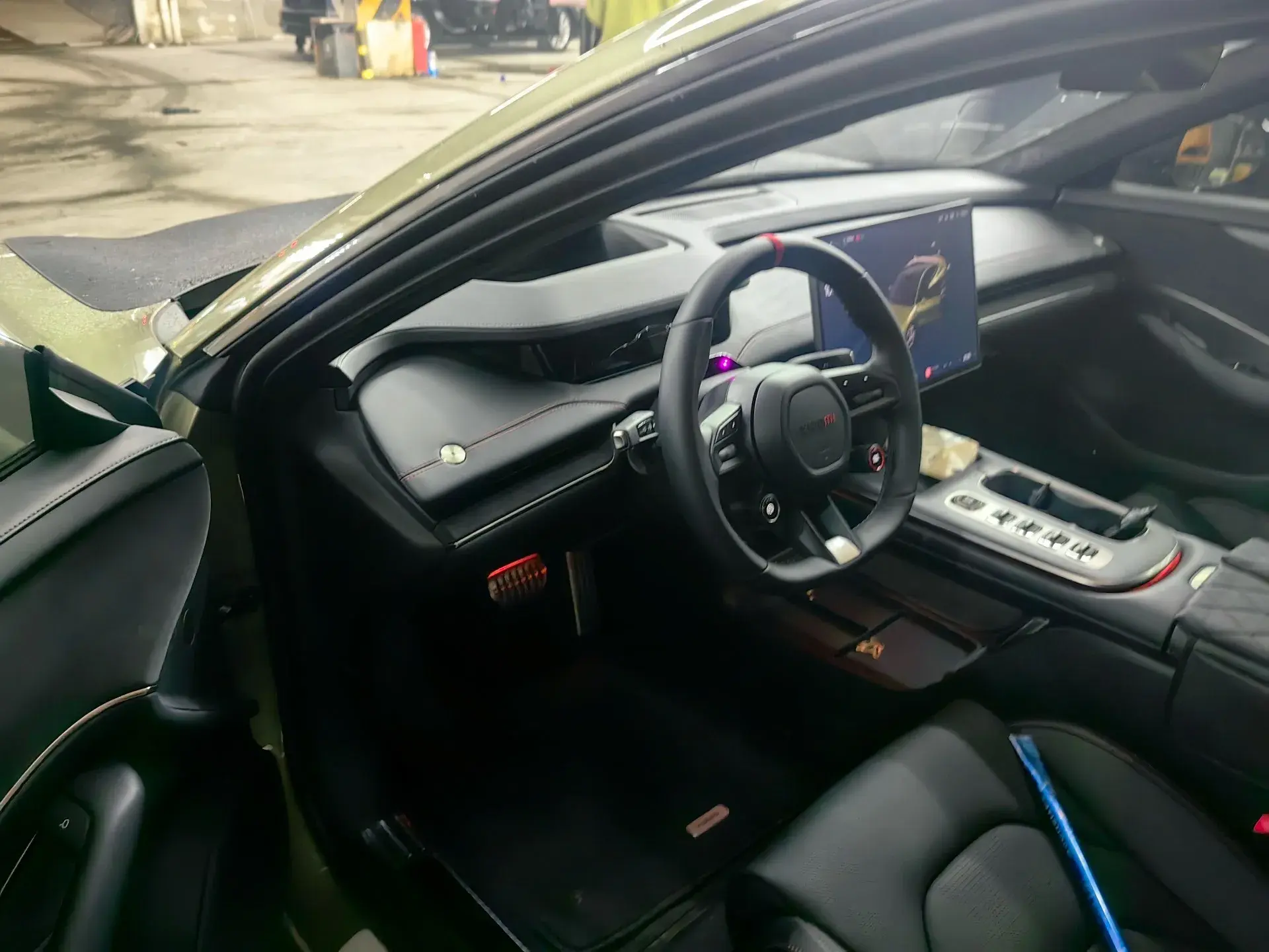 2024 MI SU7 thumbnail 2