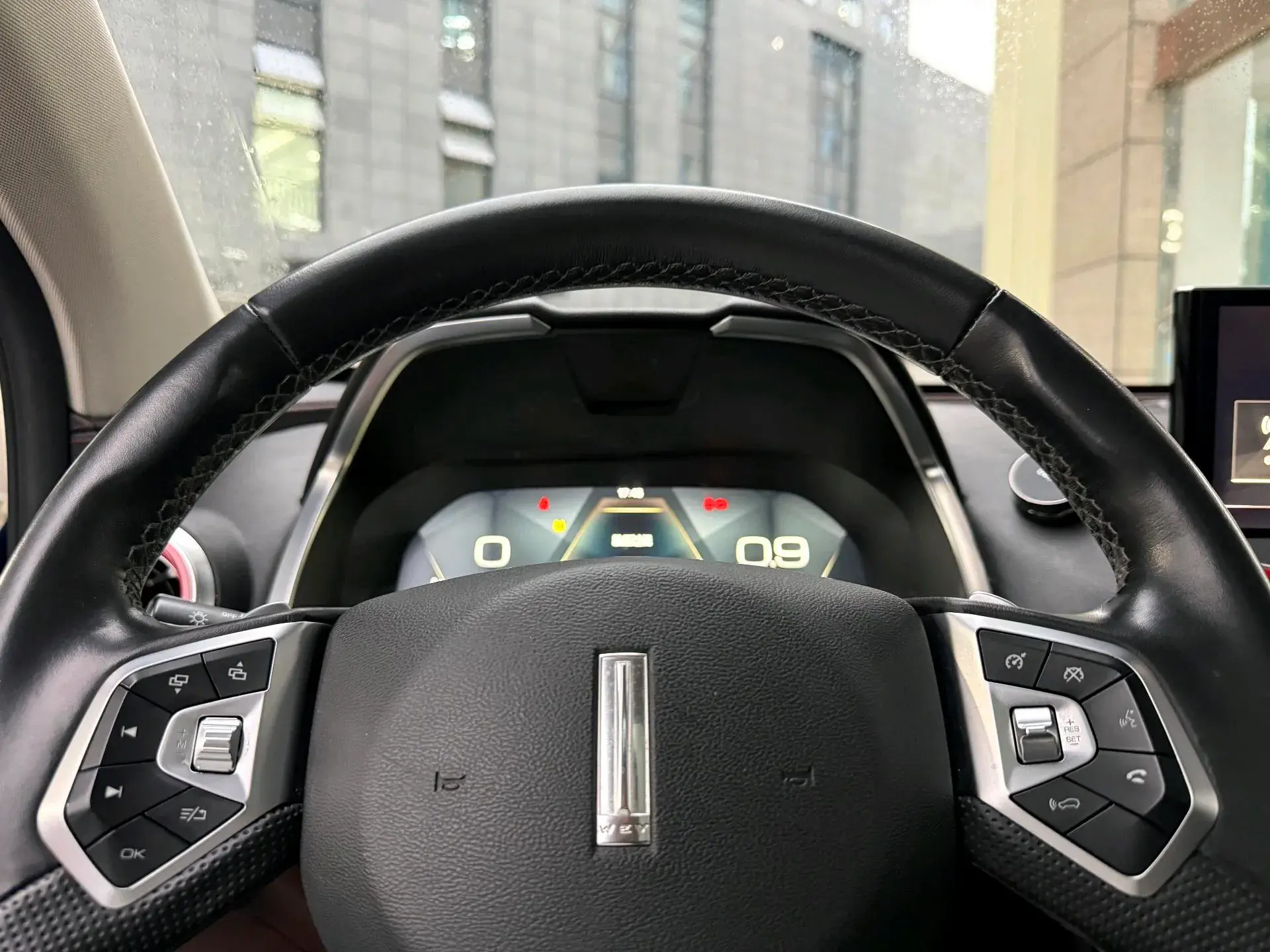 2017 ZOTYE T700 thumbnail 3