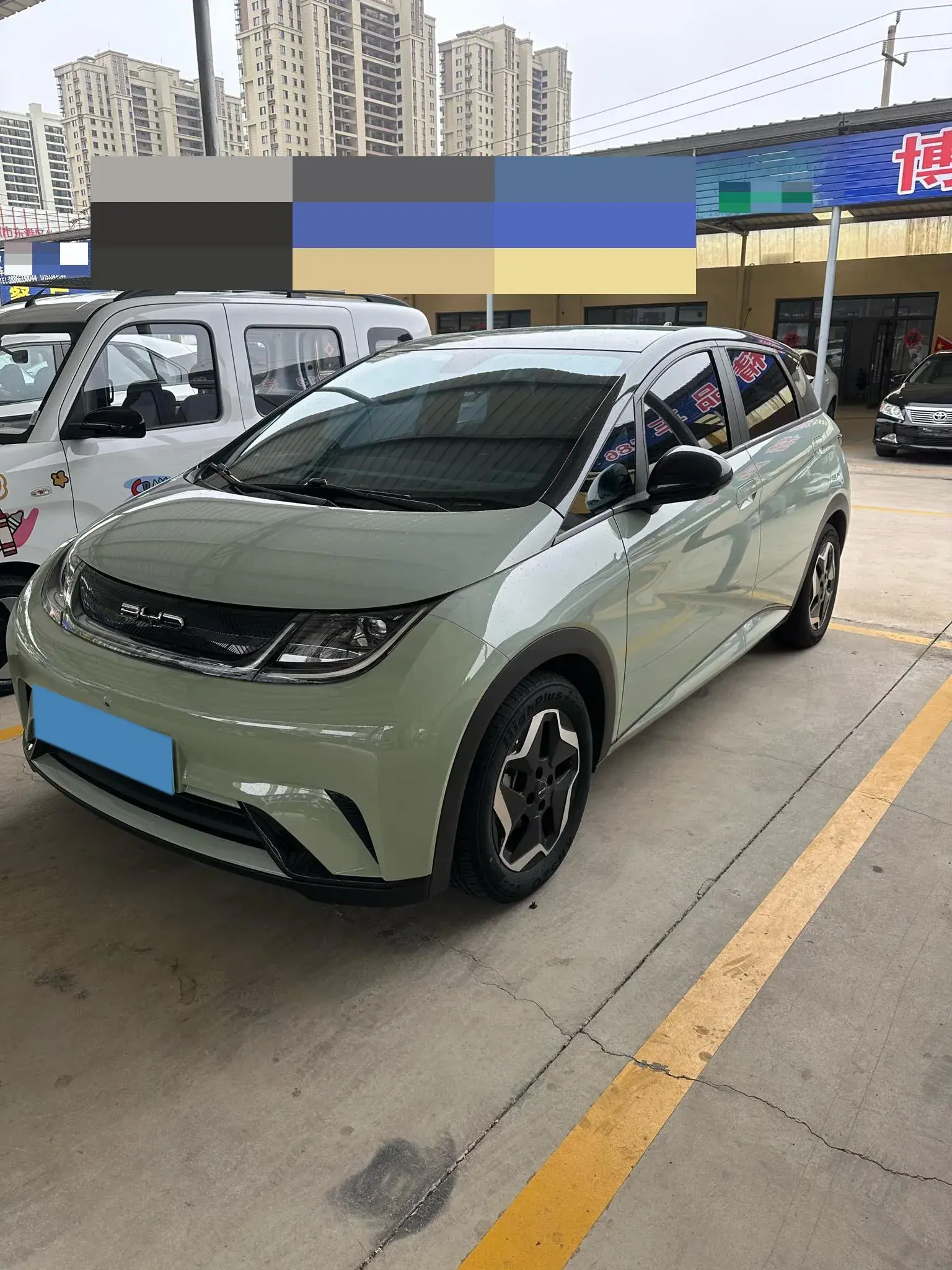 2021 BYD DOLPHIN view 1