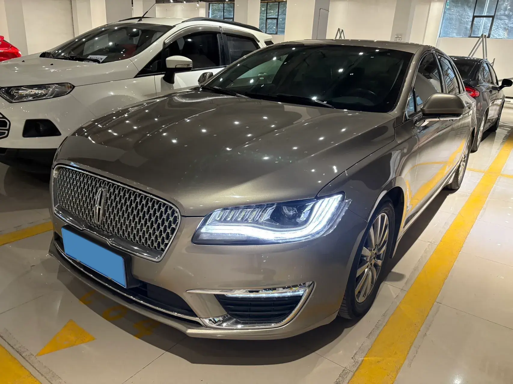 2019 LINCOLN MKZ view 1