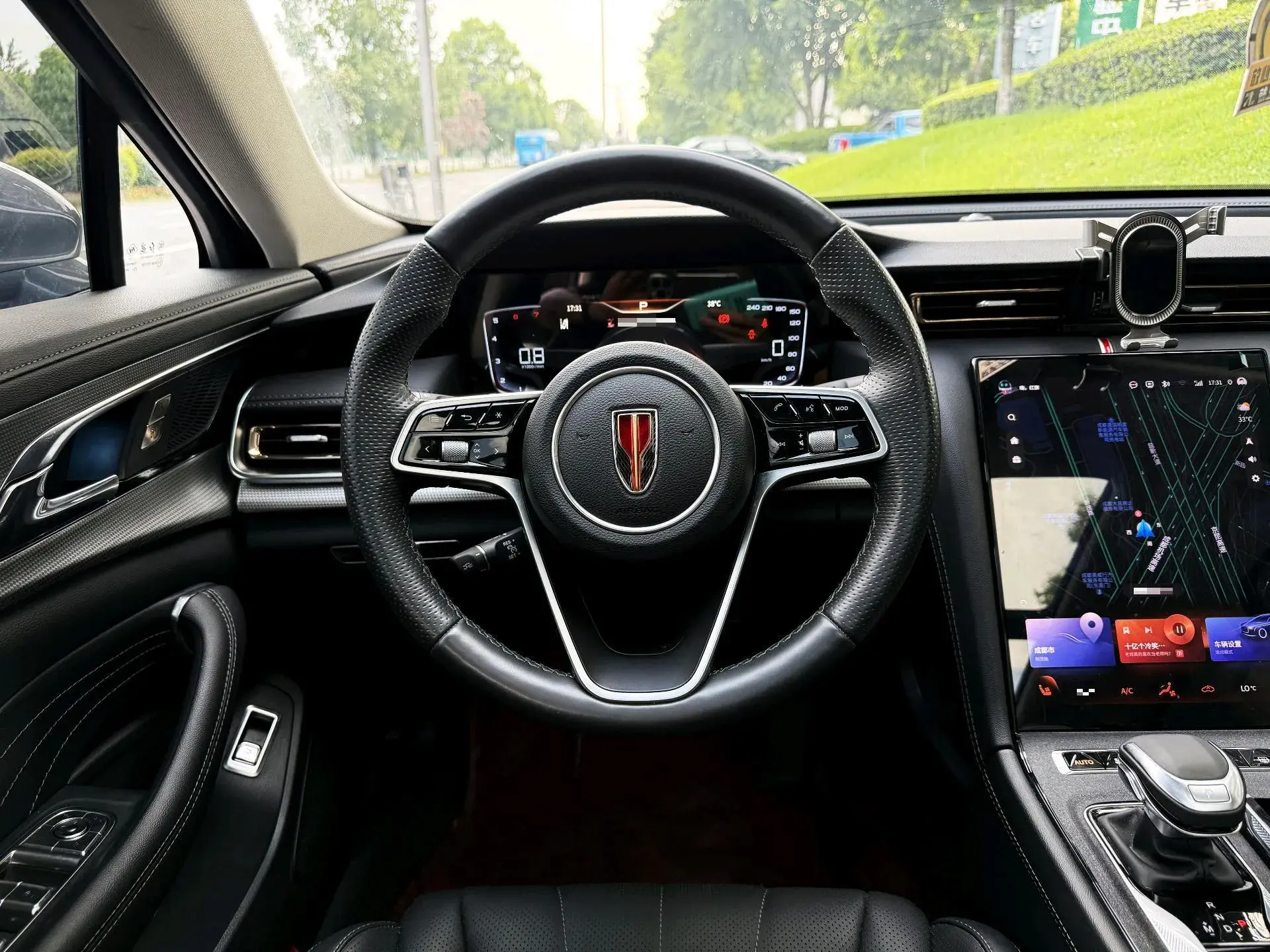 2023 HONGQI H5 thumbnail 2