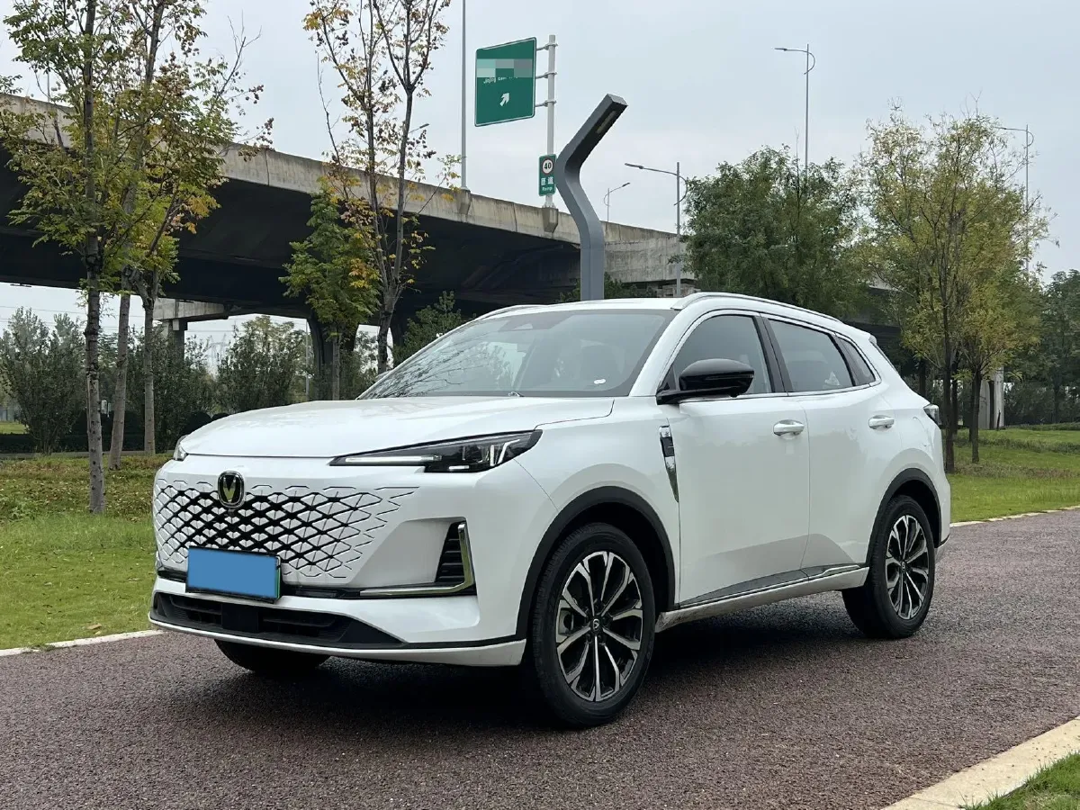 2025 ChangAn CS55PLUS PHEV 1.5L 98HP L4 E-CVT PHEV,autocango,china used car exporter,china ev exporter,chinese used car exporter,chinese used ev exporter