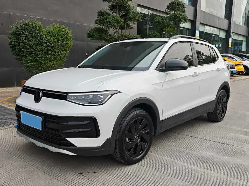 2023 VOLKSWAGEN THARU view 1