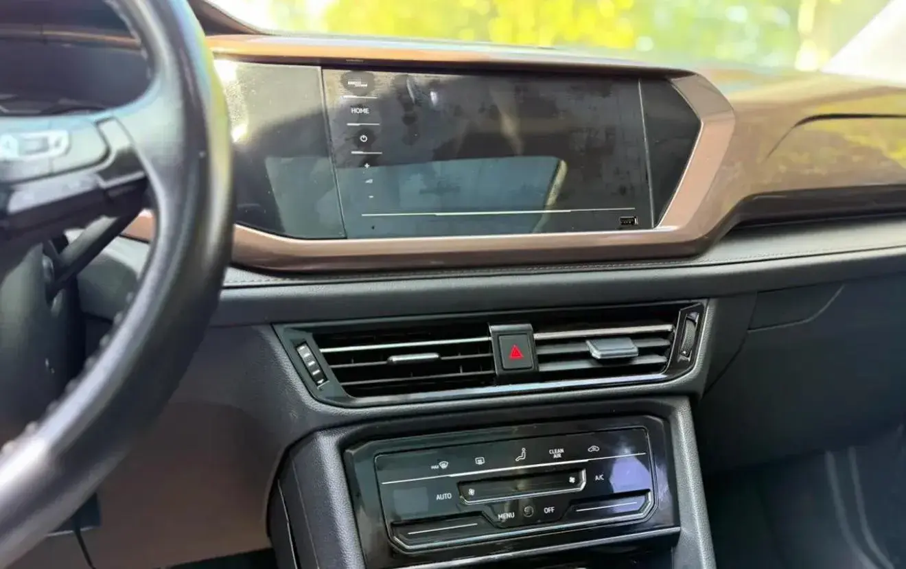 2022 VOLKSWAGEN THARU thumbnail 3