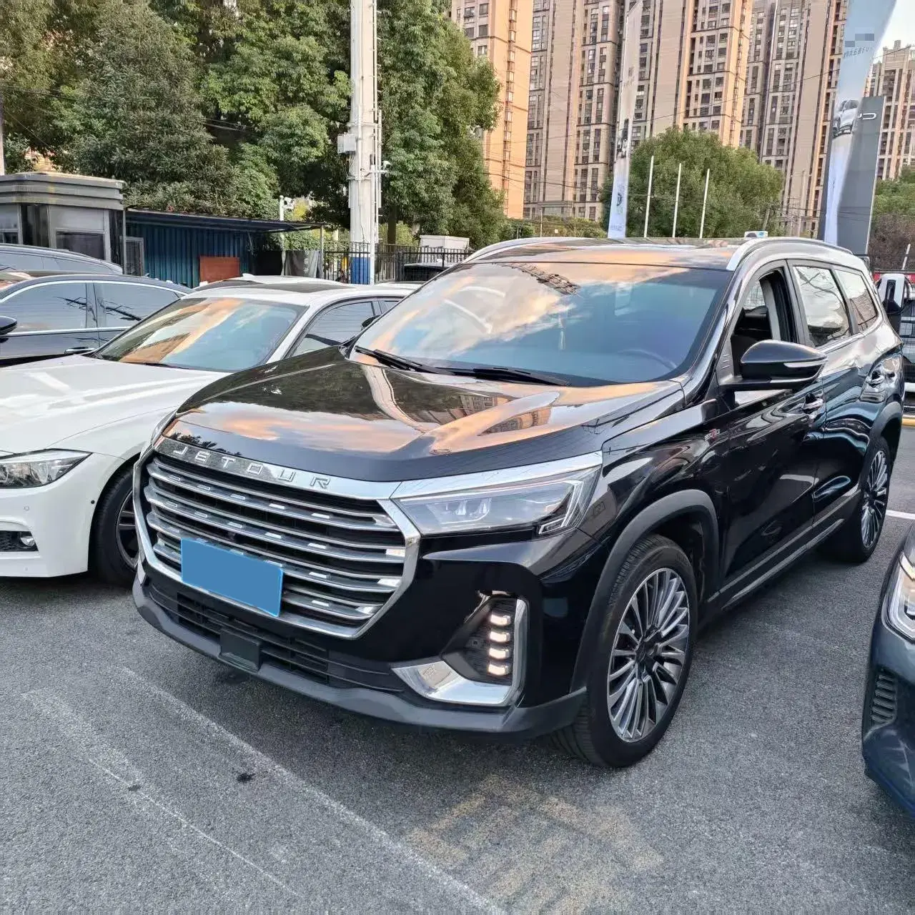 2023 JETOUR X90 view 1