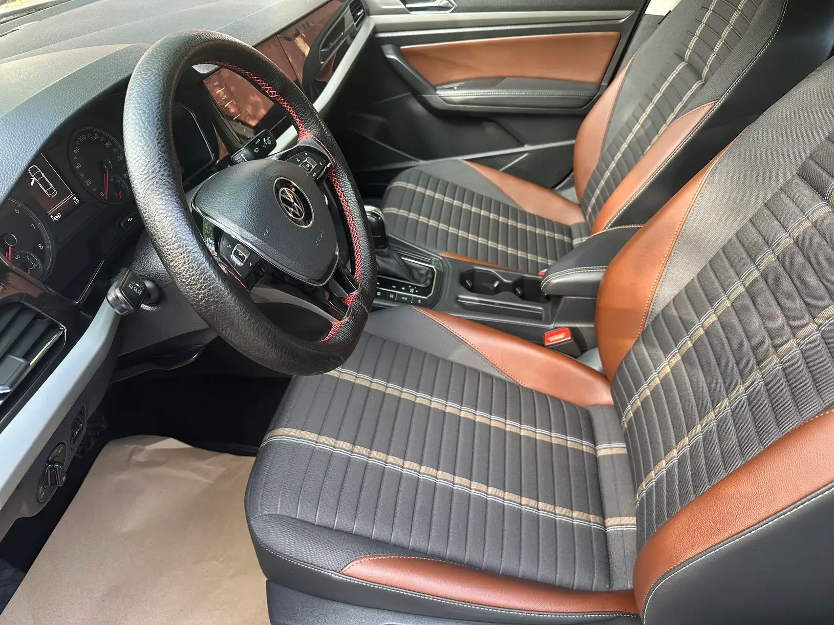 2021 VOLKSWAGEN LAVIDA thumbnail 4