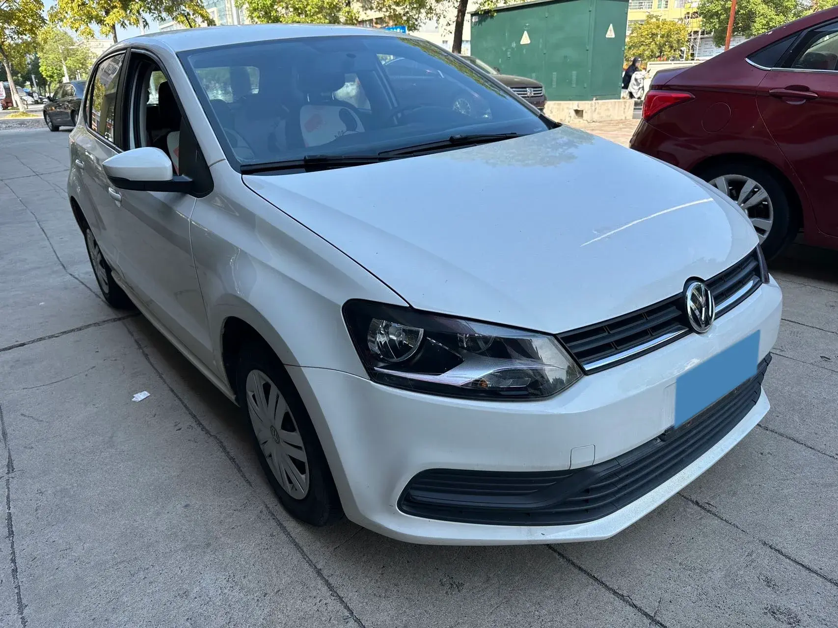 2016 VOLKSWAGEN POLO thumbnail 3