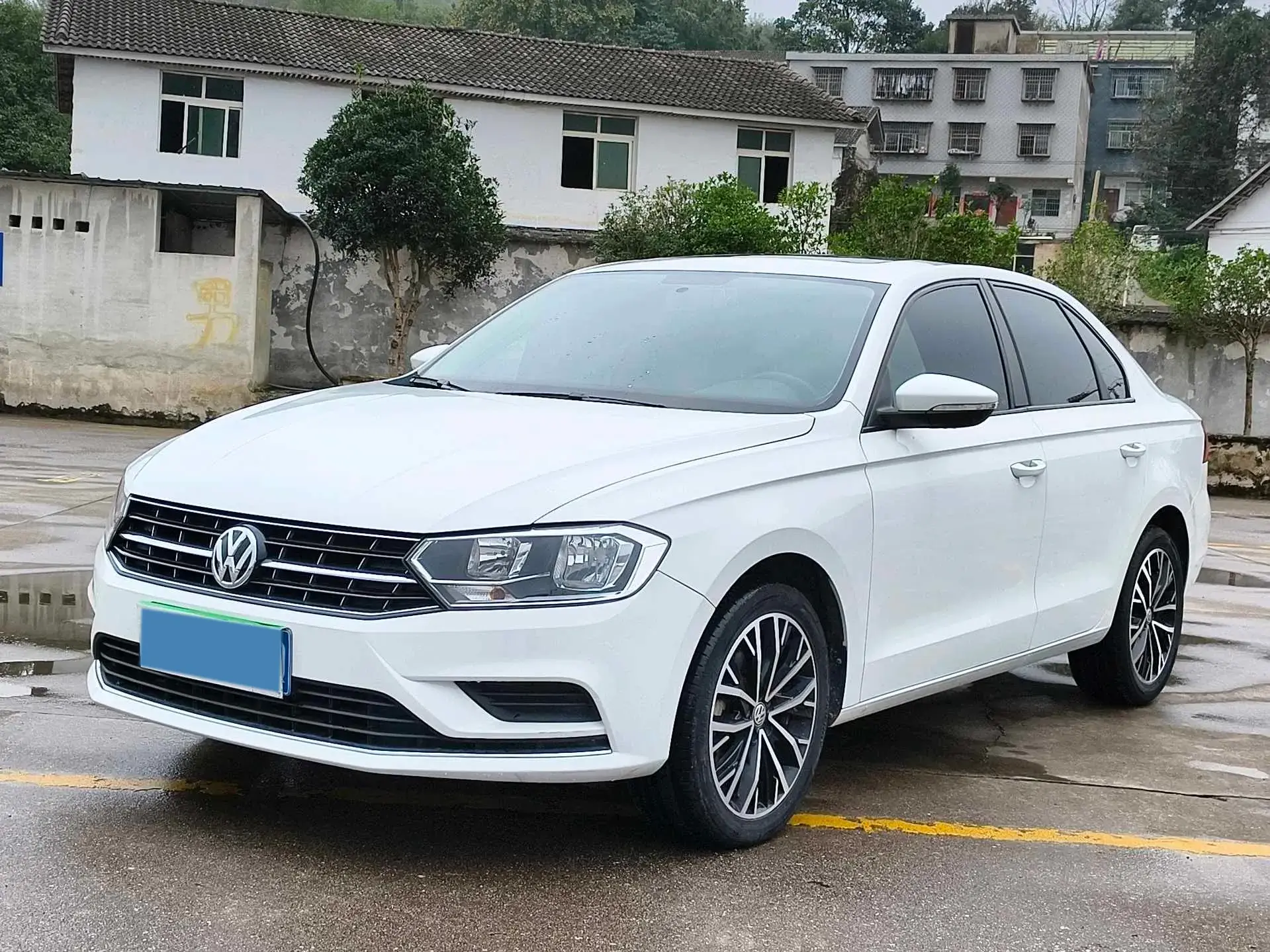 2019 VOLKSWAGEN BORA thumbnail 3