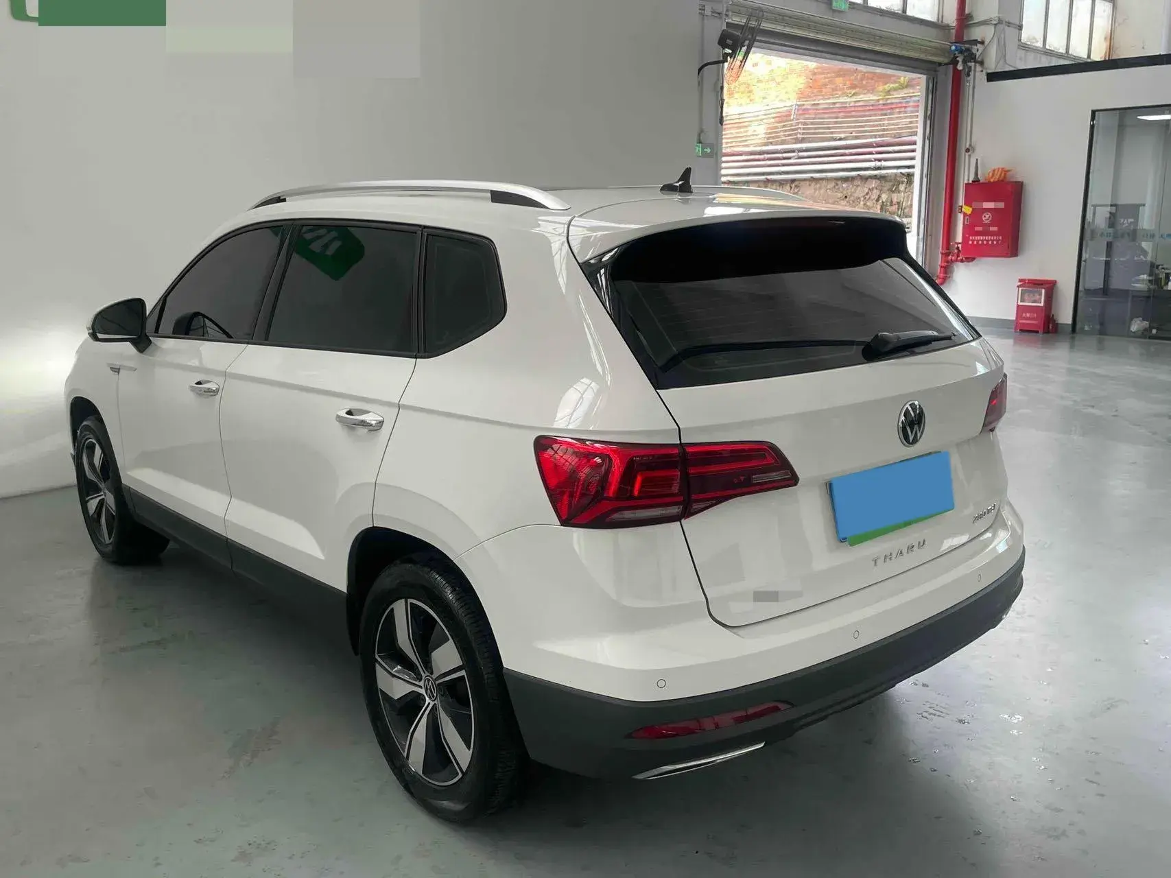 2022 VOLKSWAGEN THARU thumbnail 4